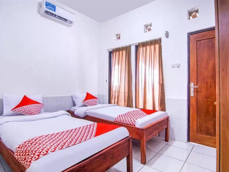 Oyo 3317 Maju Jaya Homestay Syariah Bogor Exteriér fotografie