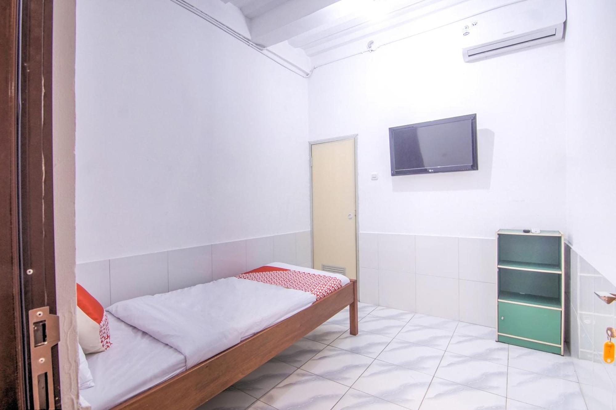 Oyo 3317 Maju Jaya Homestay Syariah Bogor Exteriér fotografie