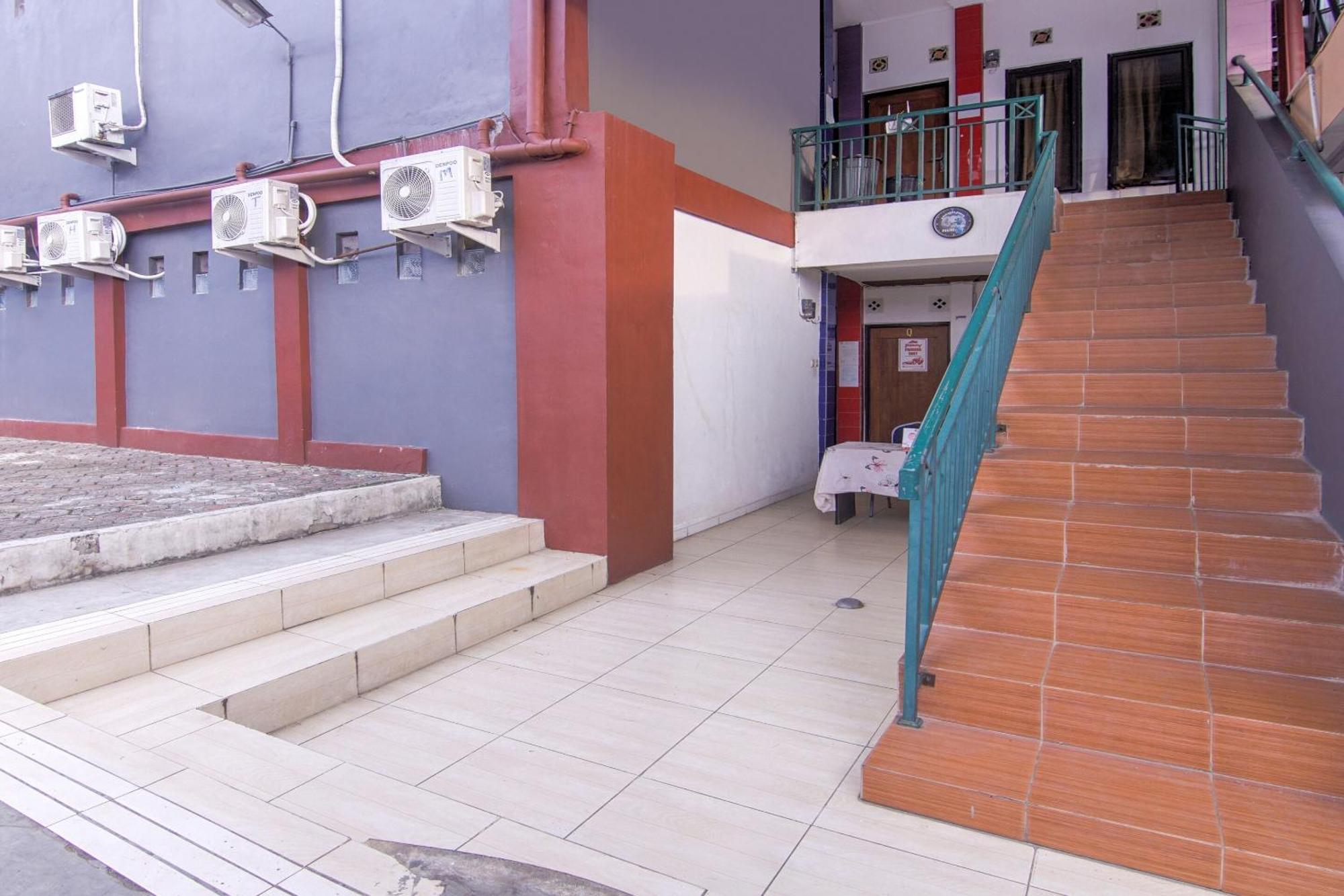 Oyo 3317 Maju Jaya Homestay Syariah Bogor Exteriér fotografie