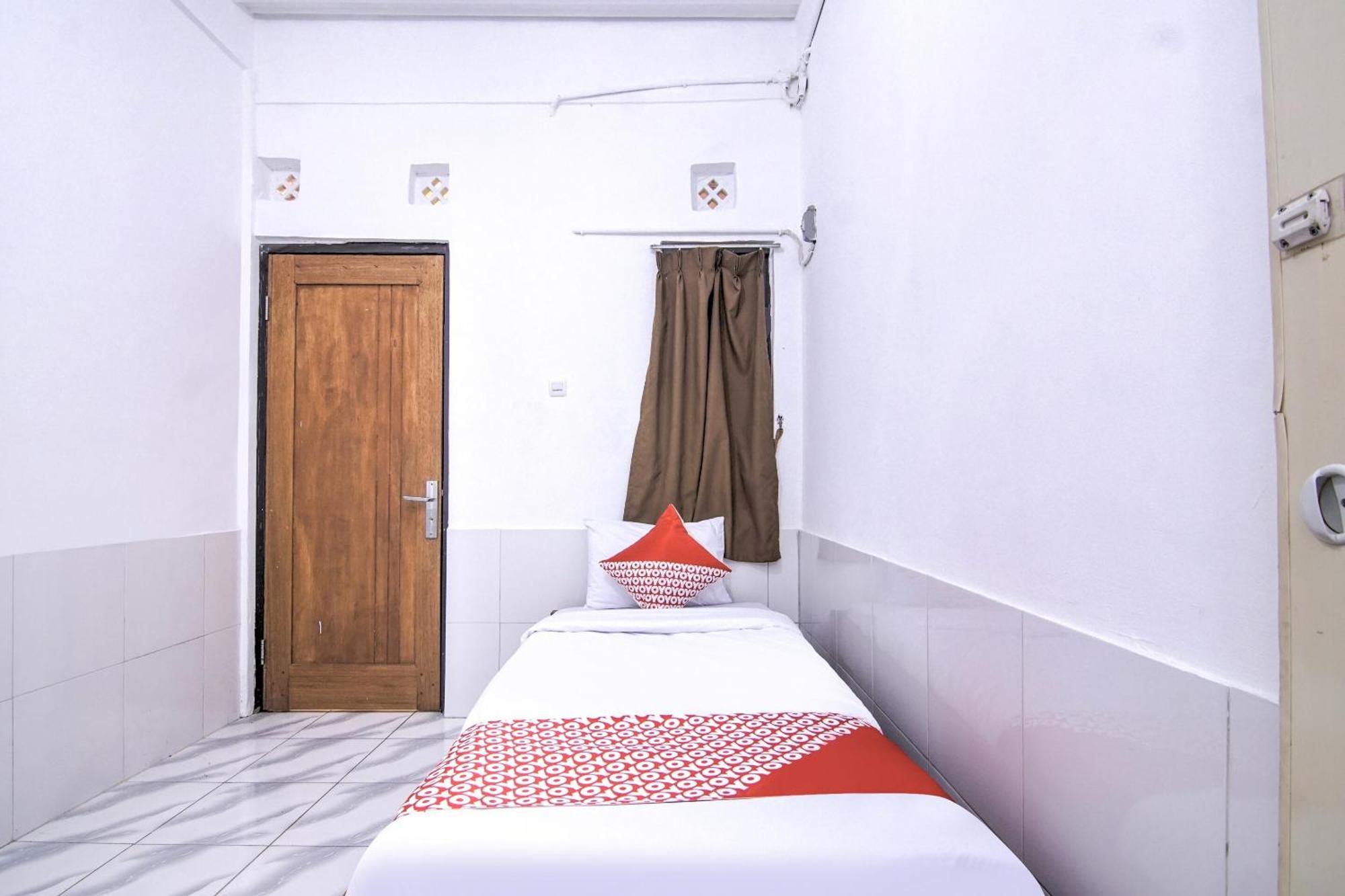 Oyo 3317 Maju Jaya Homestay Syariah Bogor Exteriér fotografie